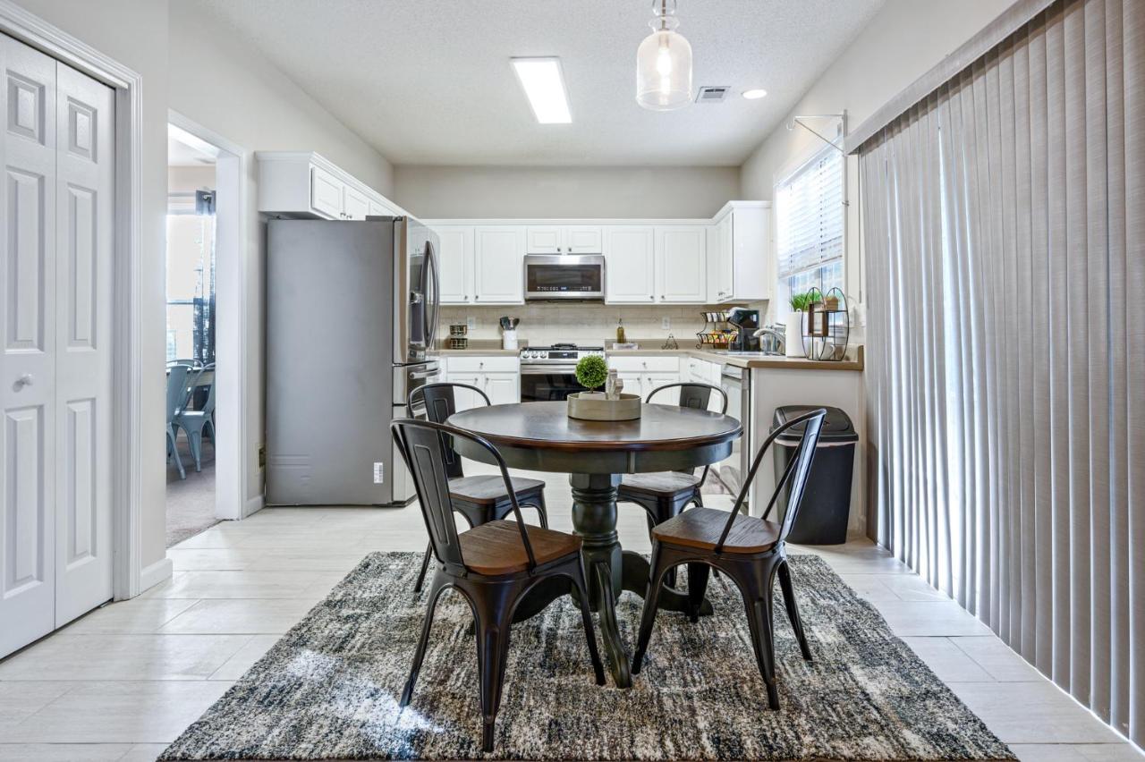 Enjoy This Amazing Home With Porch & Grill Near Dt Woodstock Exterior foto