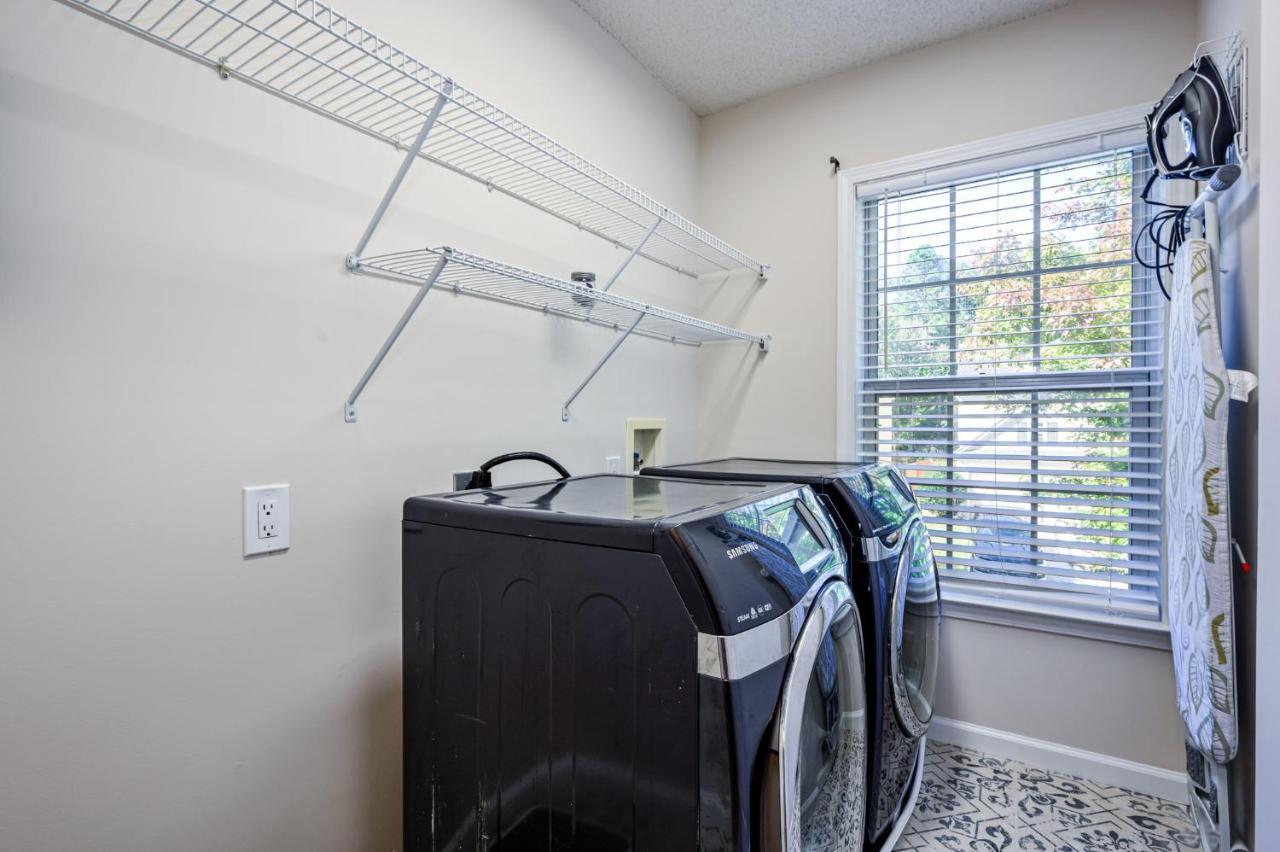 Enjoy This Amazing Home With Porch & Grill Near Dt Woodstock Exterior foto