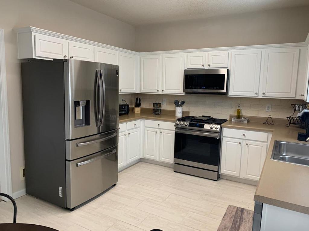 Enjoy This Amazing Home With Porch & Grill Near Dt Woodstock Habitación foto