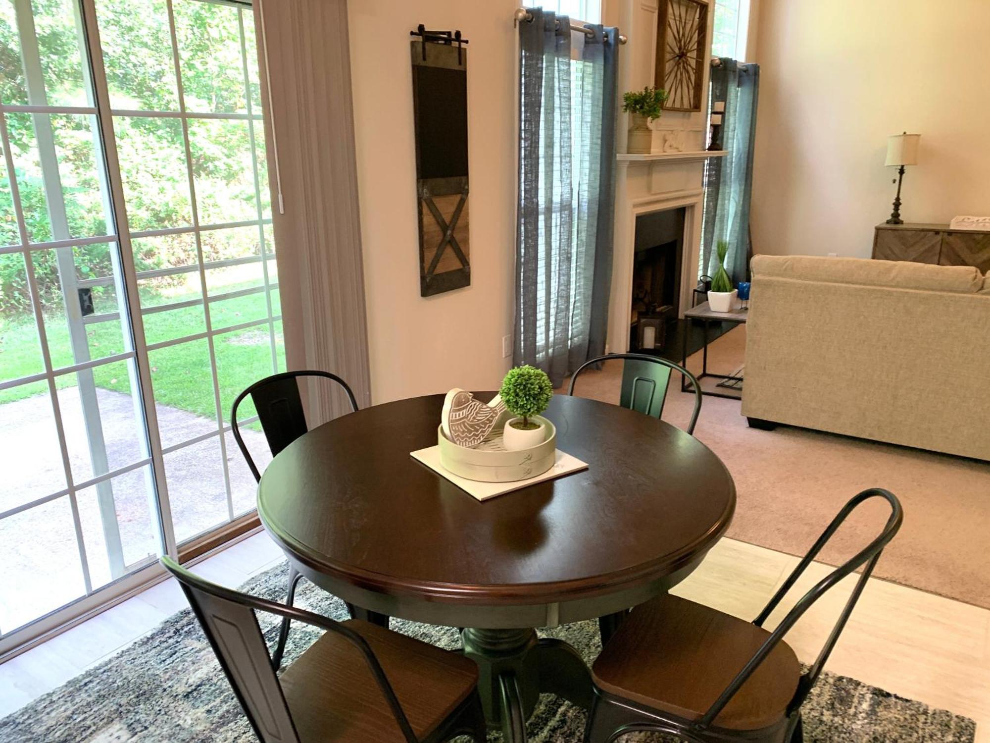 Enjoy This Amazing Home With Porch & Grill Near Dt Woodstock Habitación foto
