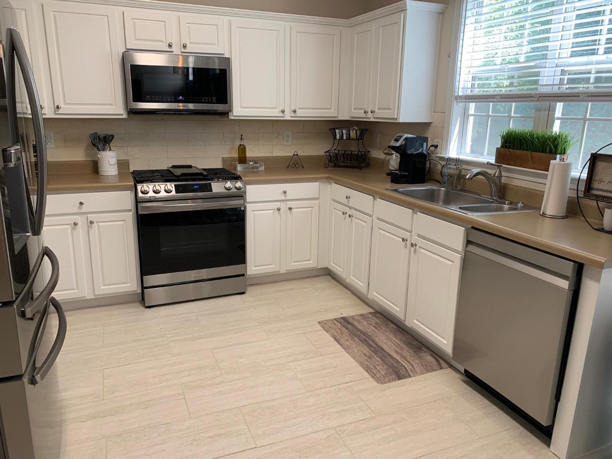 Enjoy This Amazing Home With Porch & Grill Near Dt Woodstock Habitación foto